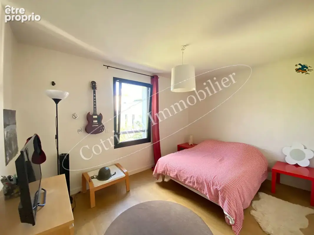 Chassieu Villa contemporaine 242m² hab+piscine+annexes - photo 14