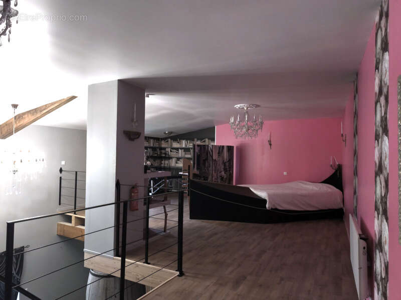Maison à SAINT-PIERRE-D'AMILLY