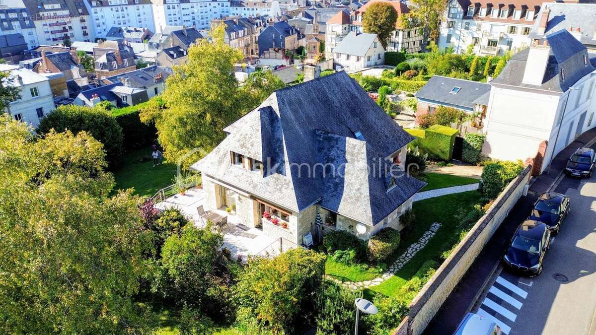 Maison à TROUVILLE-SUR-MER