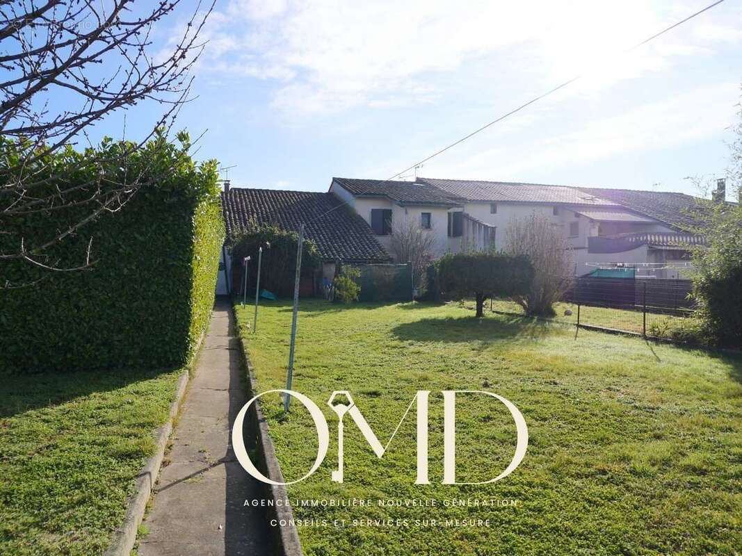 Maison à MONTESQUIEU-VOLVESTRE