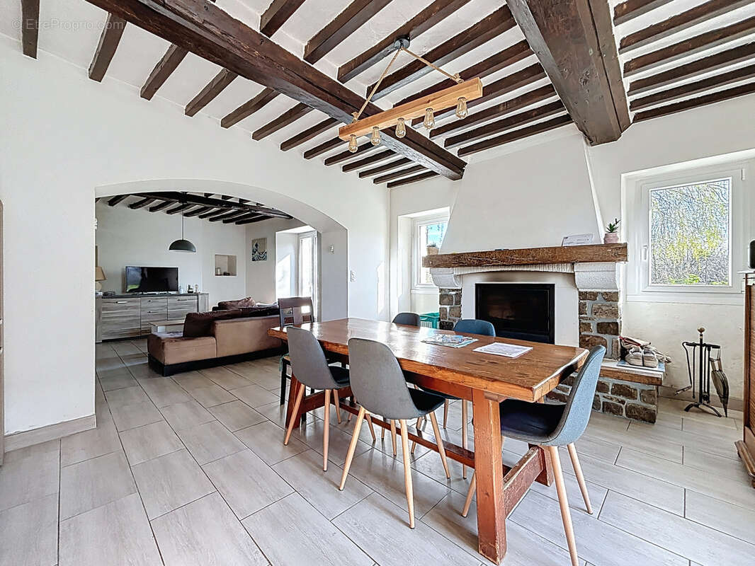 Maison à SAINT-CLAIR-SUR-L'ELLE