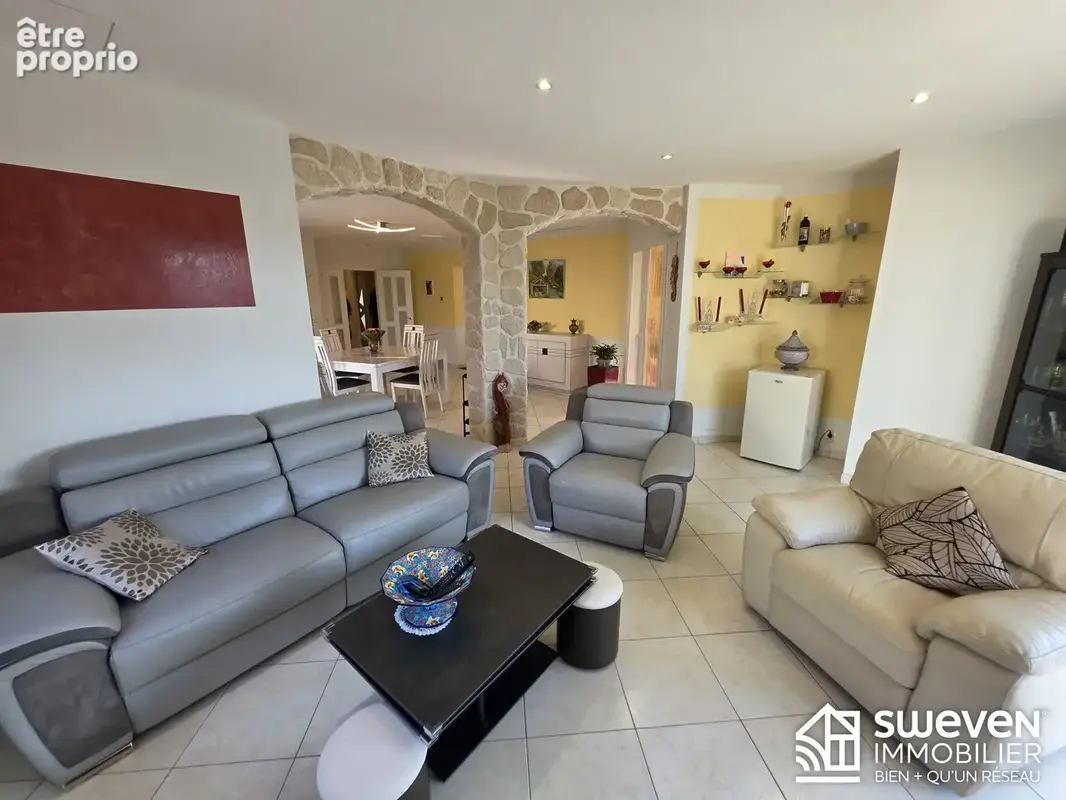 Maison 145 m² à Le Soler  - photo 6