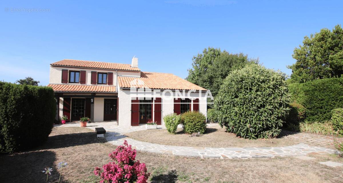 Maison à SALLES-SUR-MER