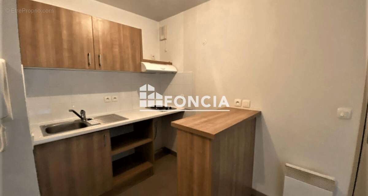 Appartement à ROQUEBRUNE-SUR-ARGENS