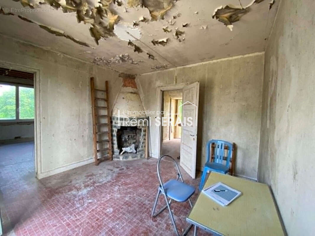 Maison à réhabiliter avec grand terrain et vue dégagée -14260 - photo 5