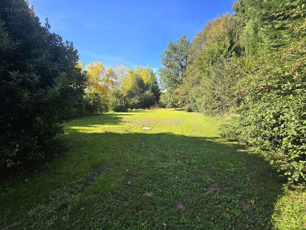 Maison à FONTAINE-LE-COMTE