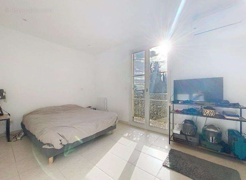 Maison à VILLENEUVE-LOUBET