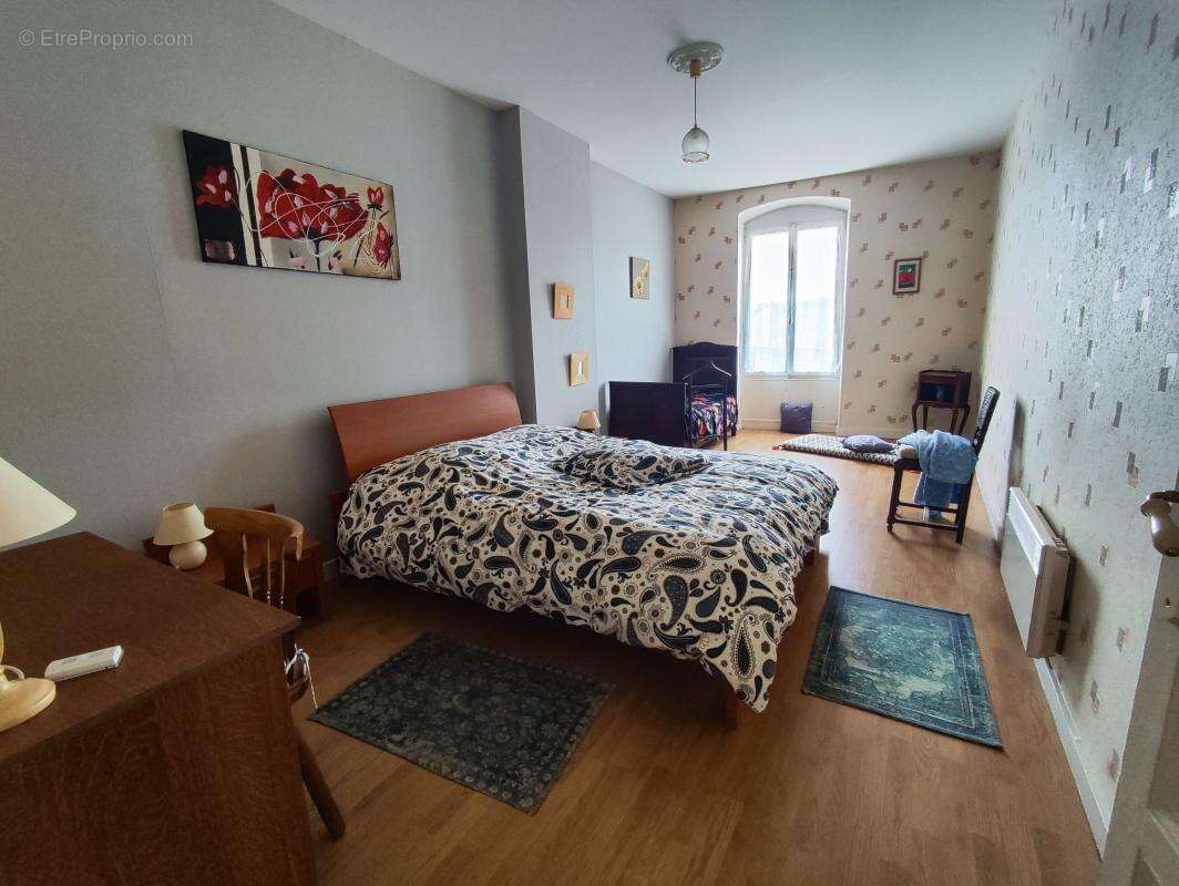 Maison à ETAULIERS