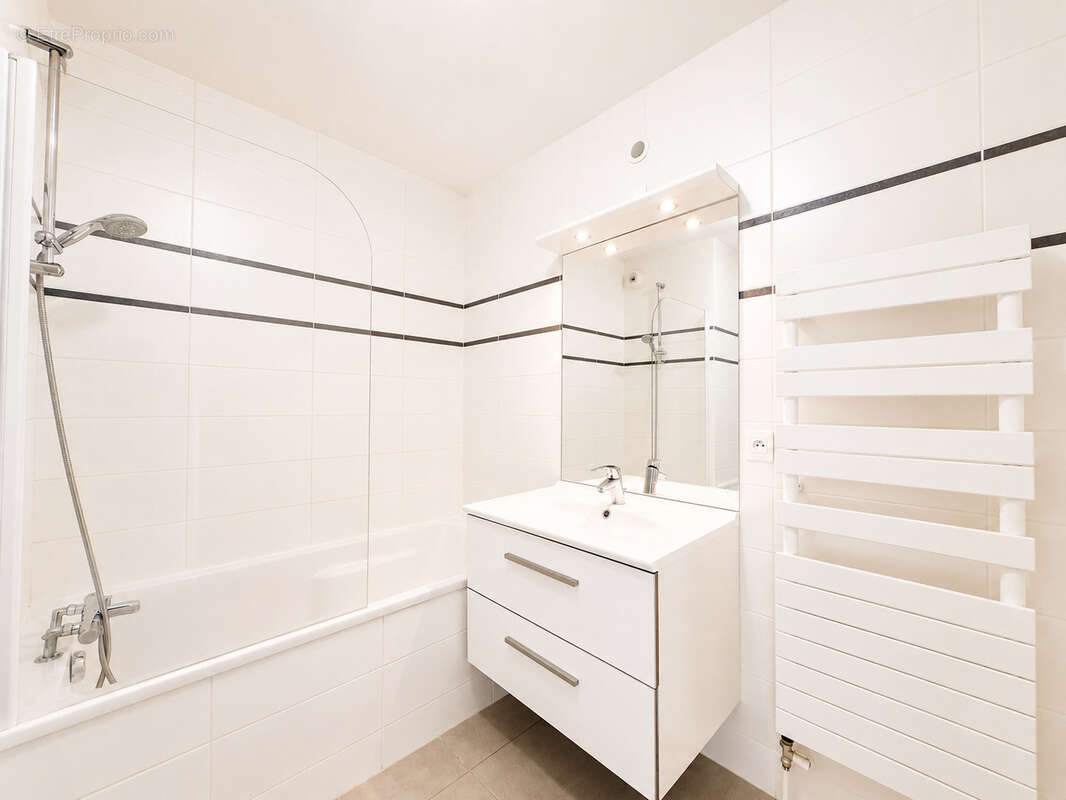 Appartement à LA MADELEINE
