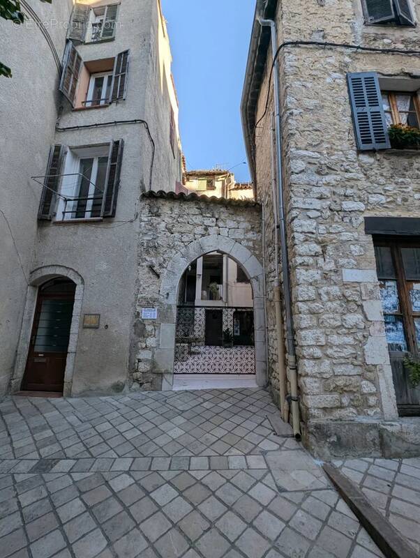 Appartement à VENCE