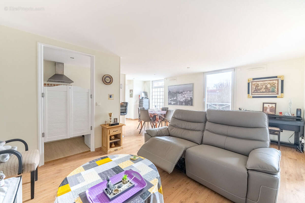 Appartement à SAINT-OUEN-L'AUMONE