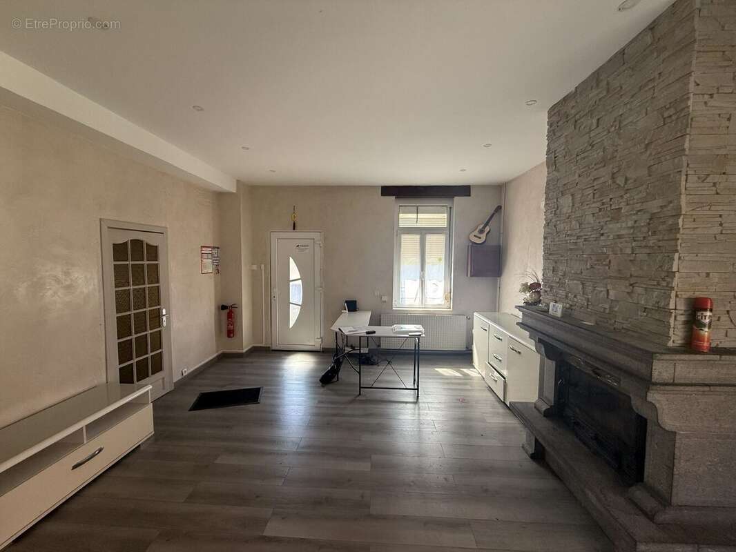 Maison 81 m² à Feignies  - photo 2