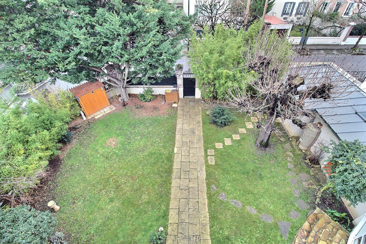 Maison à LA GARENNE-COLOMBES