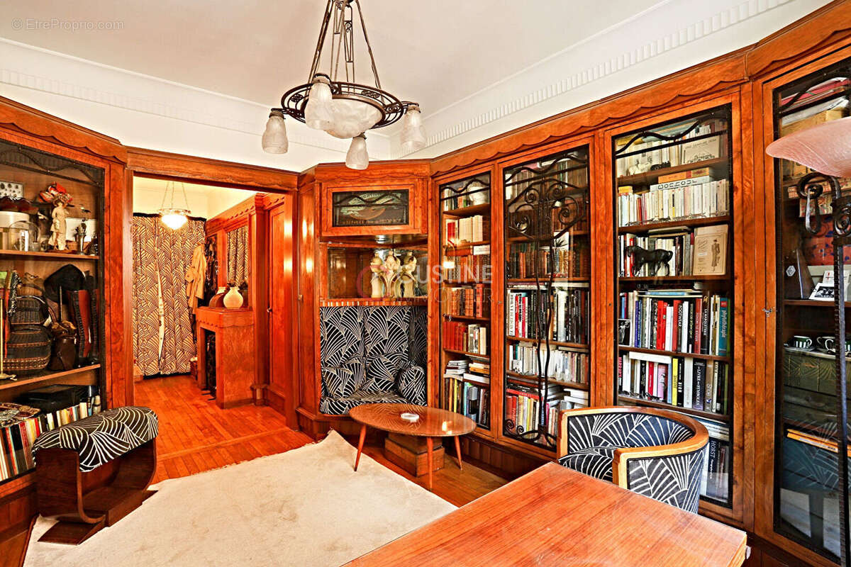 Appartement à PARIS-18E