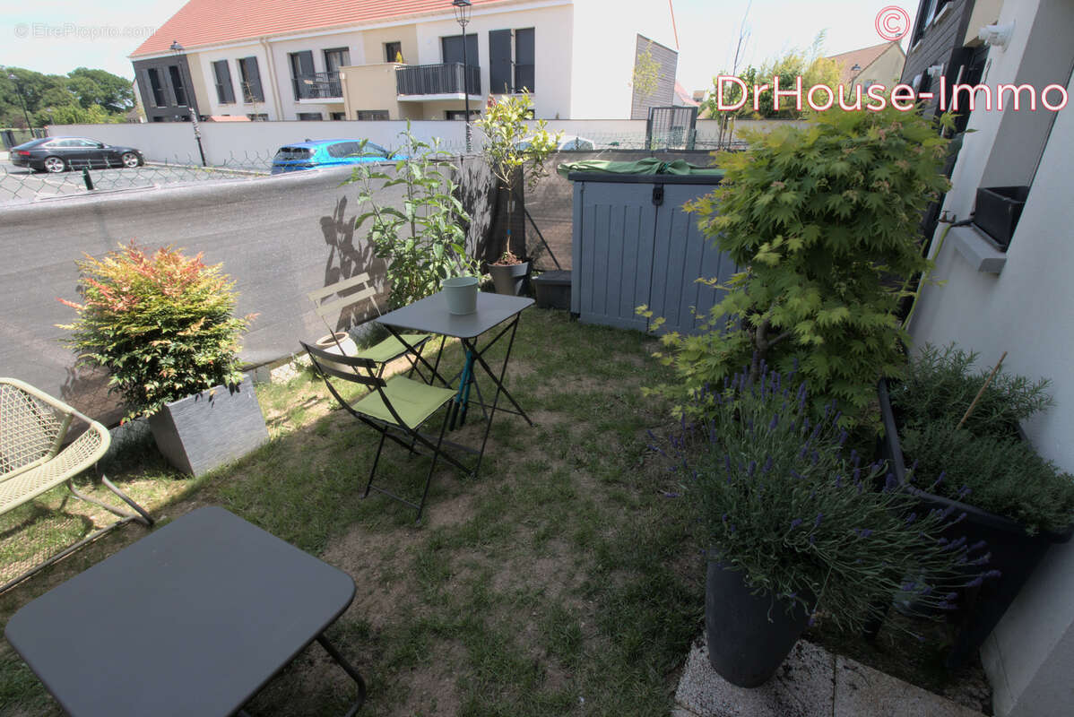 Appartement à MAUCHAMPS