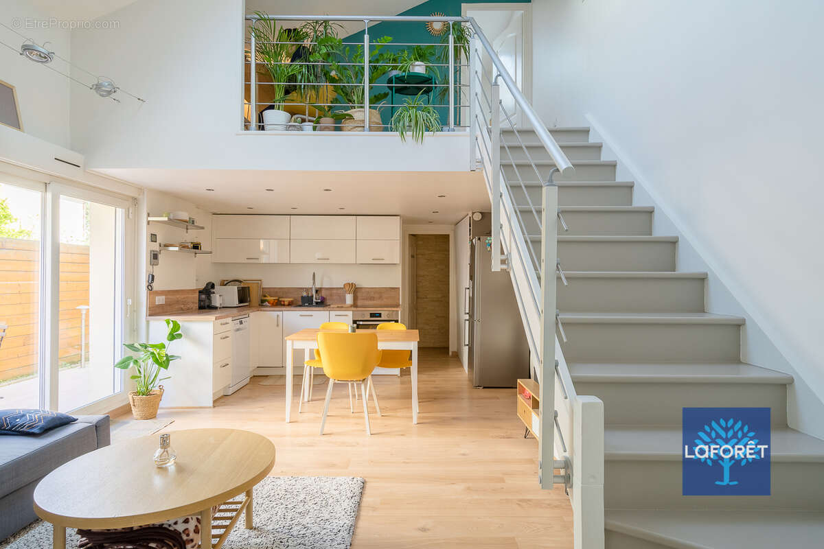 Maison à LES PAVILLONS-SOUS-BOIS