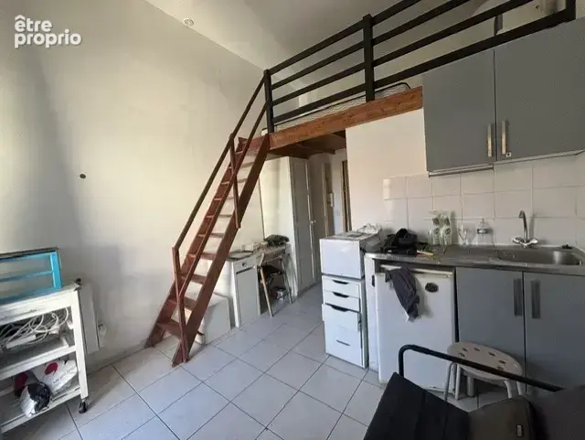 Montpellier C.V proche comédie Studio 13 m2 + Mez 5 m2 - photo 3