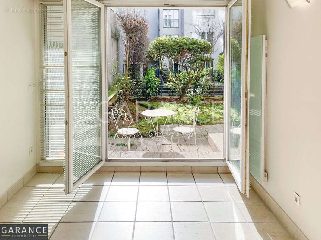 Appartement à PARIS-12E