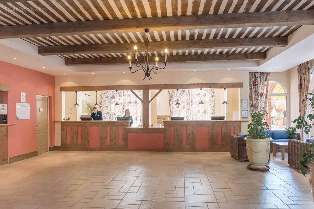 INVESTISSEMENT LOCATIF  GROSPIERRES  Résidence Tourisme Pierre & Vacances Village Le Rouret - 5,58 % de rentabilité - photo 13