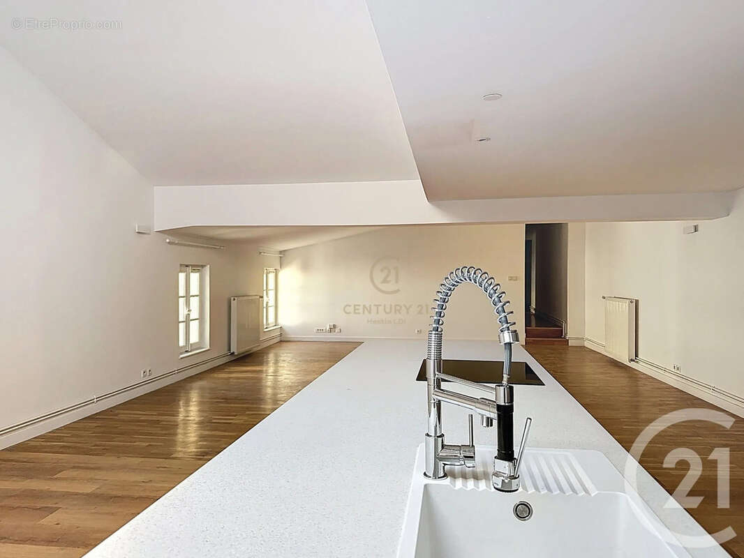 Appartement à CHARLY
