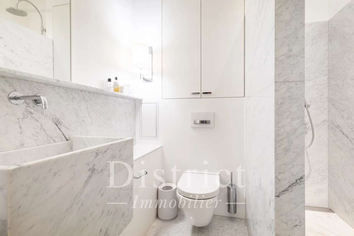 Exclusivité Avenue de Messine. Appartement entièrement rénové 242 m² - photo 17