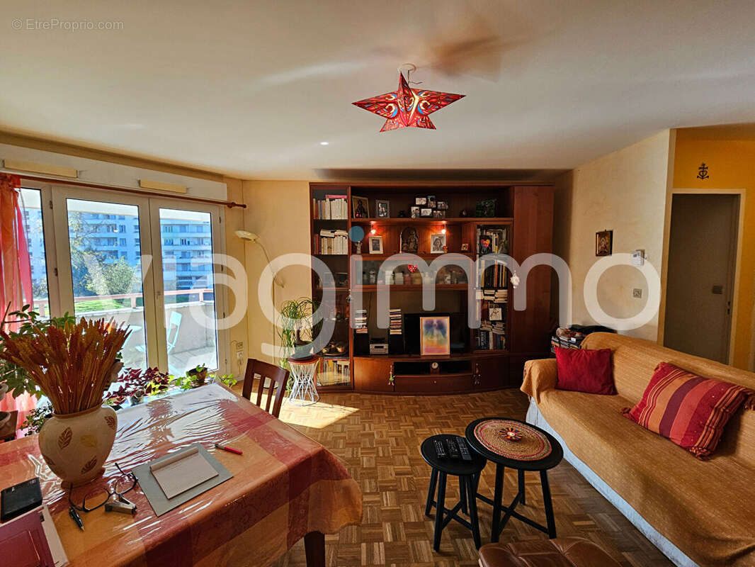 Appartement à LYON-8E