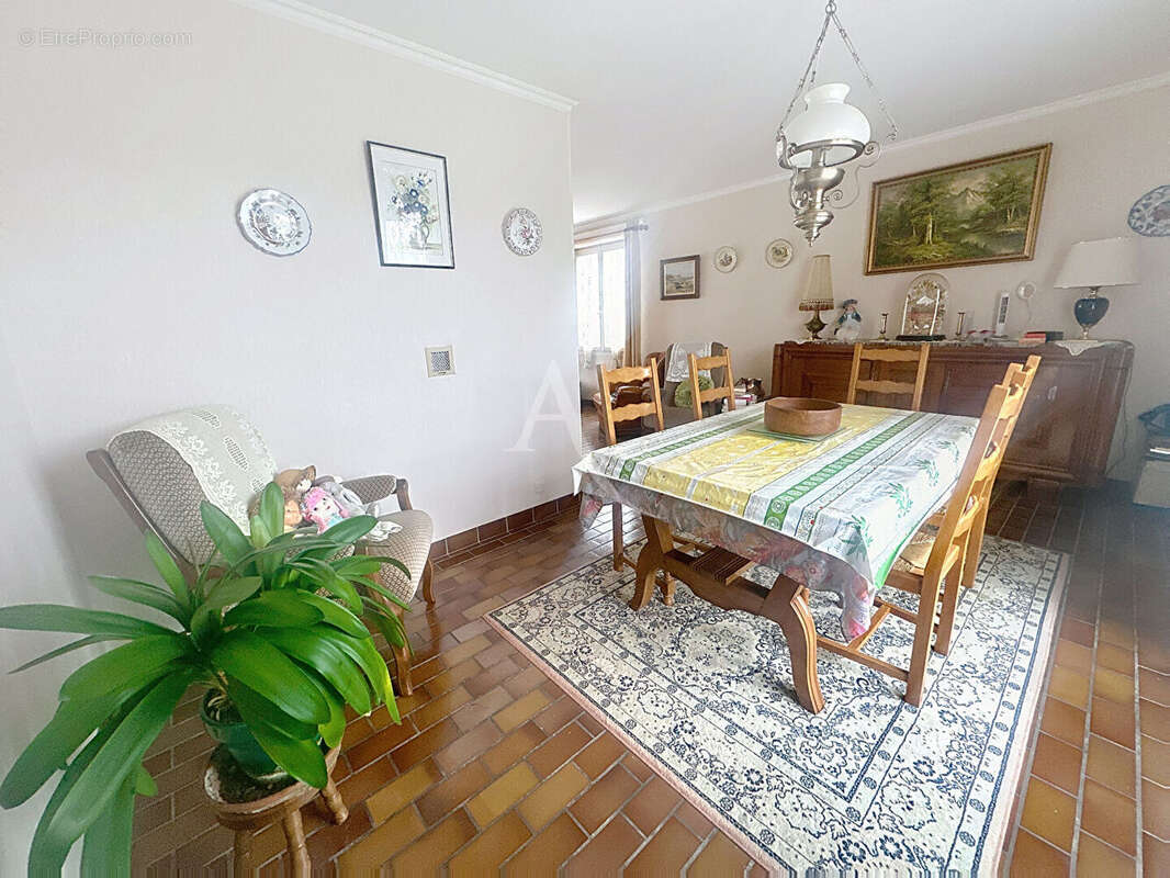 Maison à JUIGNE-SUR-LOIRE