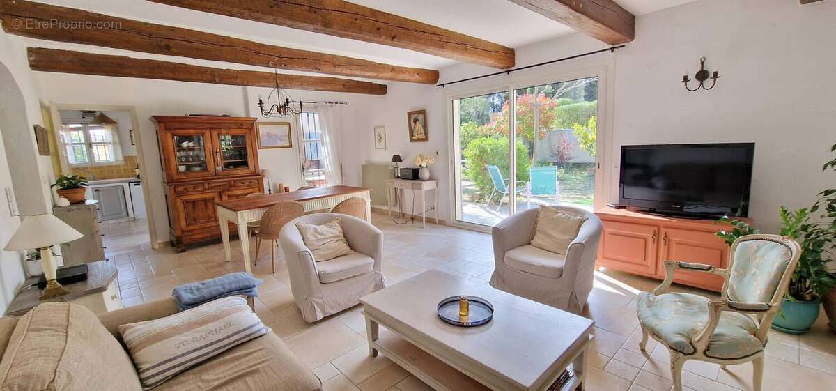 Autre à ROQUEBRUNE-SUR-ARGENS