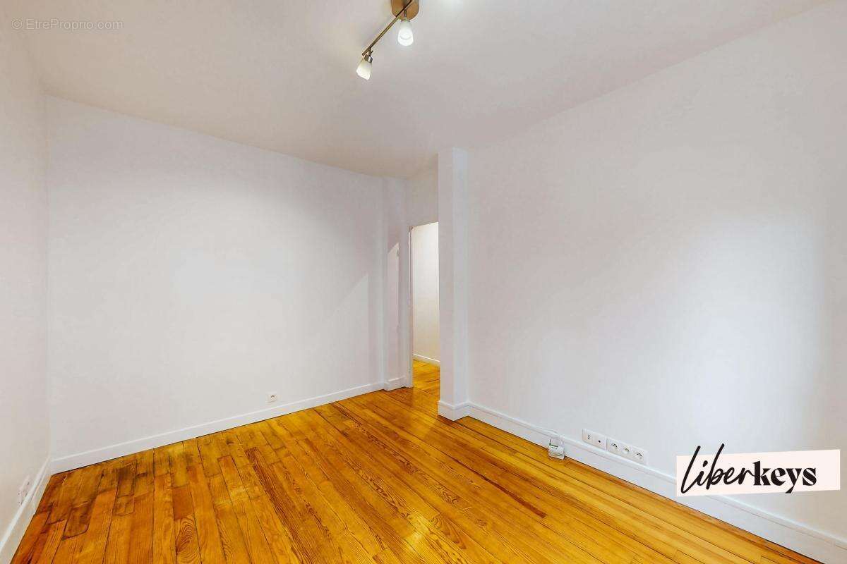 Appartement à PARIS-14E