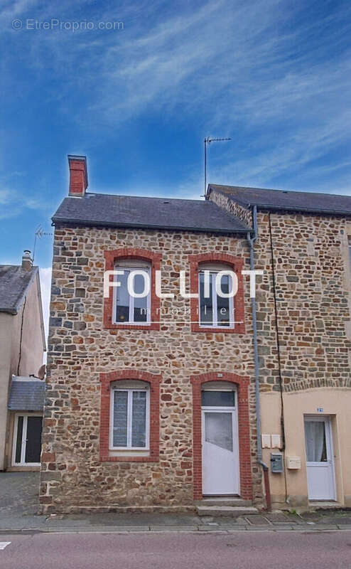 Maison à LA HAYE-DU-PUITS