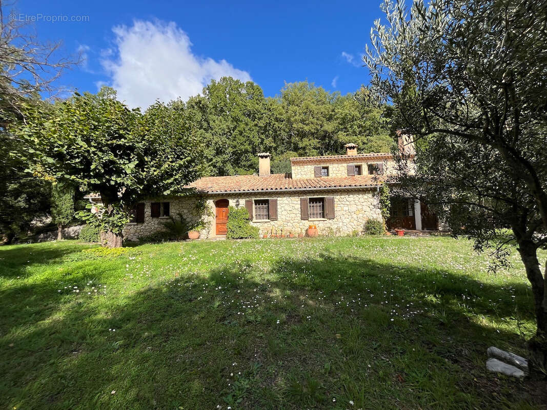 Maison à SAINT-VALLIER-DE-THIEY