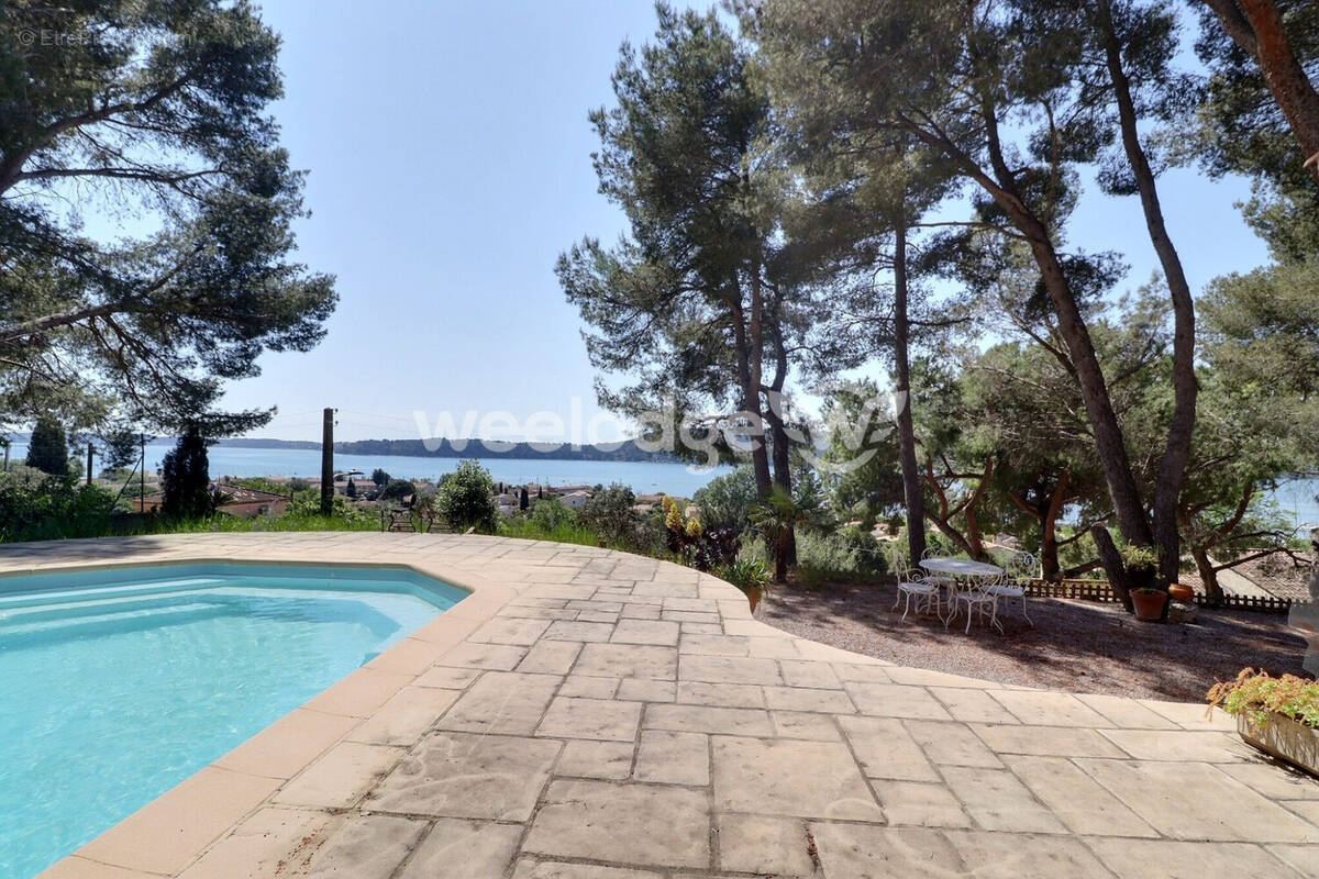 Maison à SAINT-CHAMAS