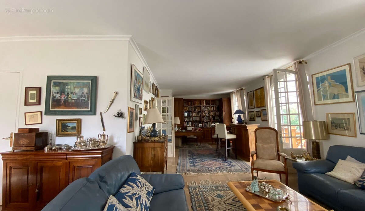 Maison à MAISONS-LAFFITTE