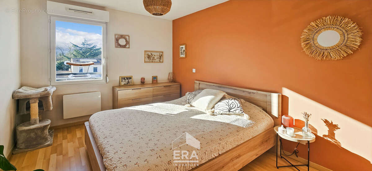 Appartement à PAREMPUYRE