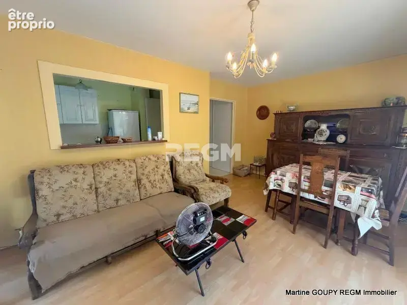 ORLEANS (45) - Exclusivité -T2 Rez-de jardin 48 m2 - Terrasse en L 41 m2- Cave - Place de parking en sous-sol - photo 7