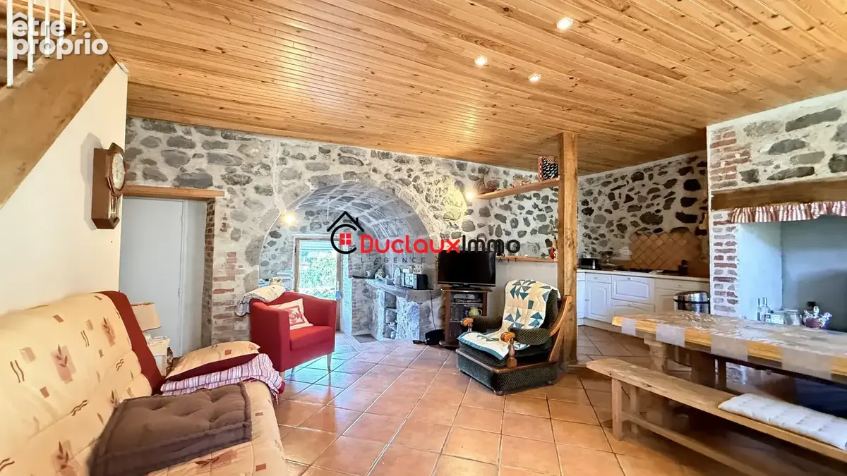 Maison en pierre à rénover avec terrain - Vallée de la Jordanne - photo 3