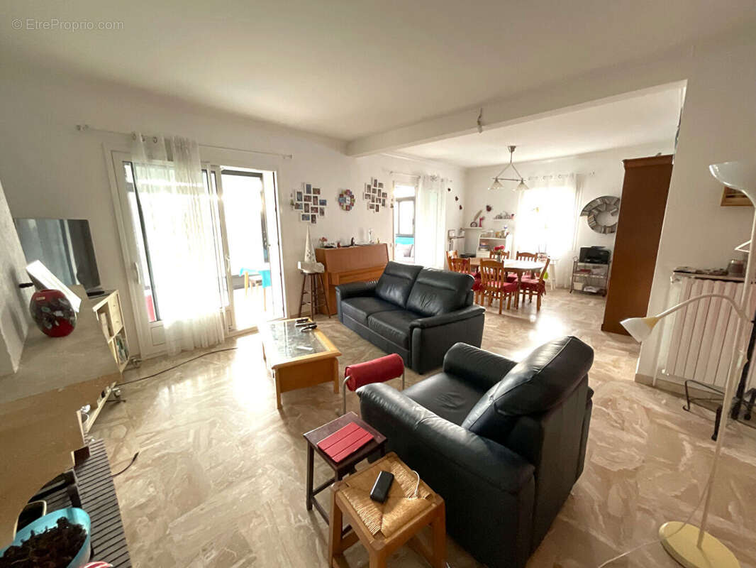 Maison à CHANTELOUP-LES-VIGNES