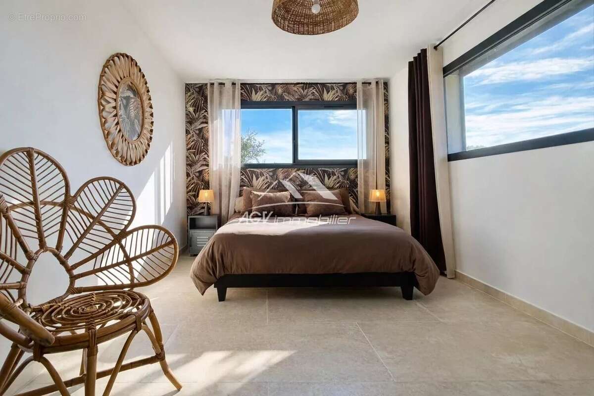 Maison à SAINT-JEAN-DU-PIN