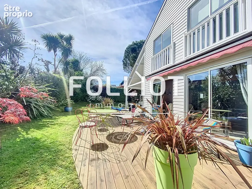 Photo Maison à Coudeville-Sur-Mer au prix de 480 000€