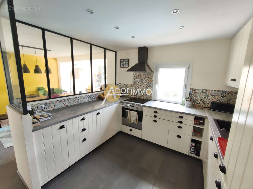 La seyne sur mer - fabregas - villa t7 + double garage - photo 12