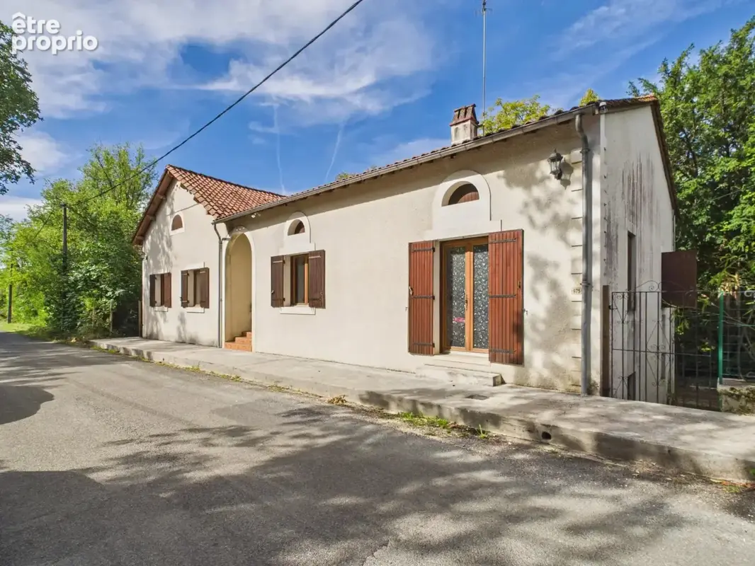 Photo Maison à La Tour-Blanche au prix de 275 000€