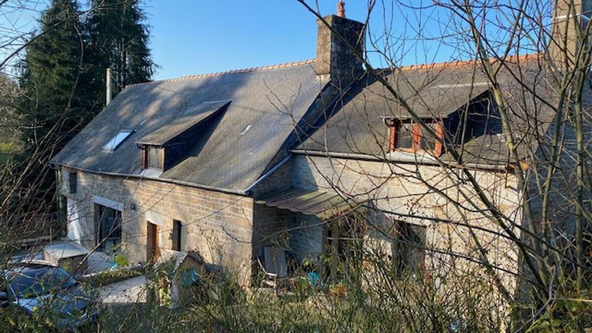 IMG3040 - Maison à MONTOURS