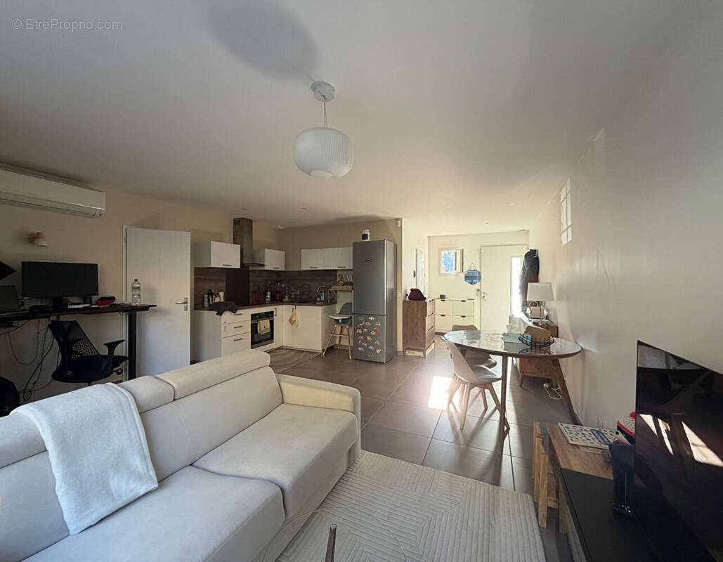 Maison à SAINT-ZACHARIE