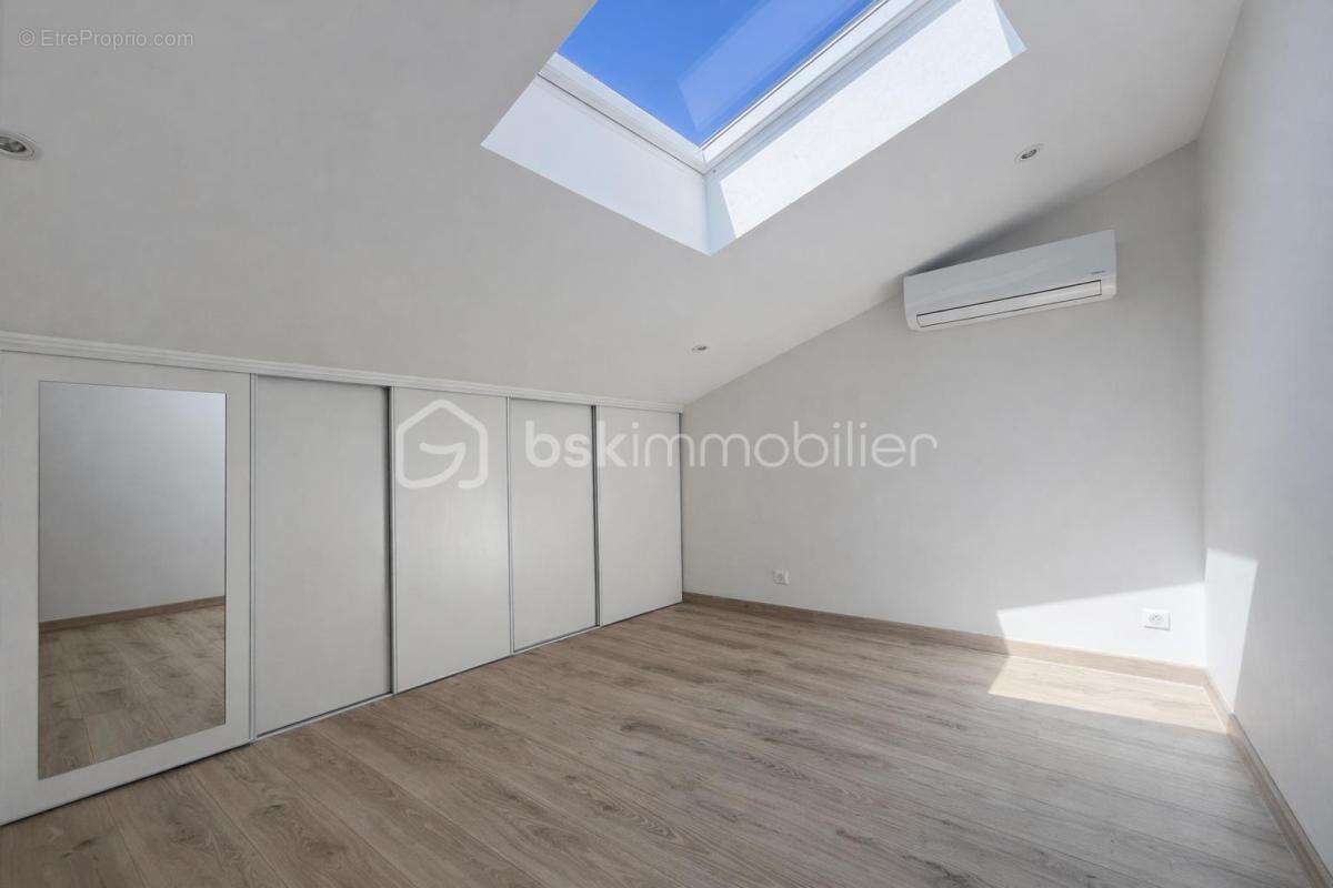 Maison à SAINT-JULIEN-SUR-VEYLE