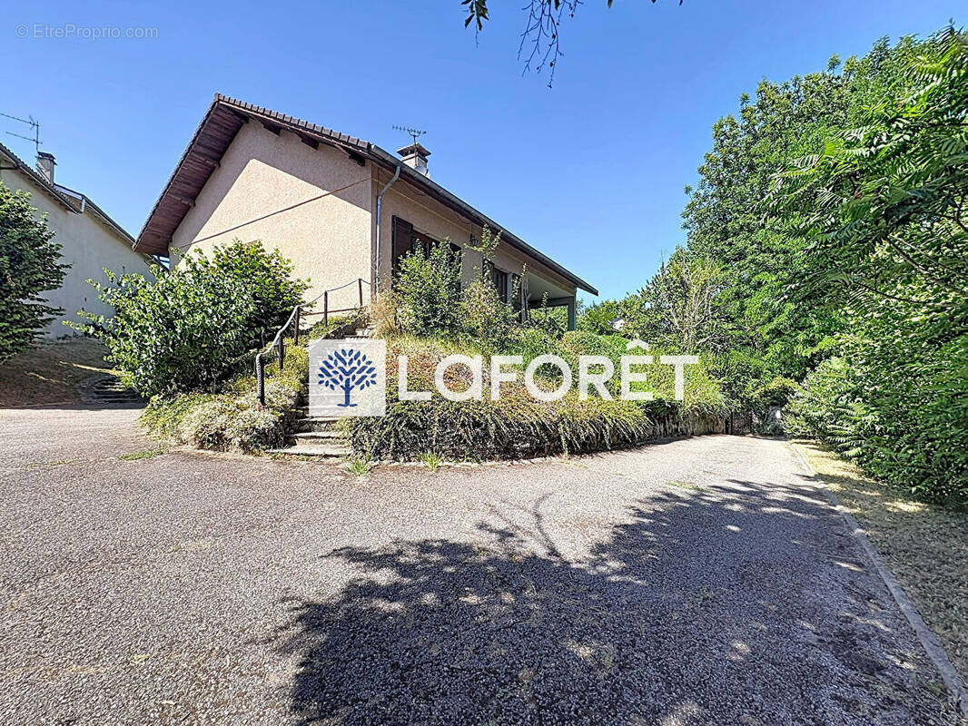 Maison à MIRIBEL