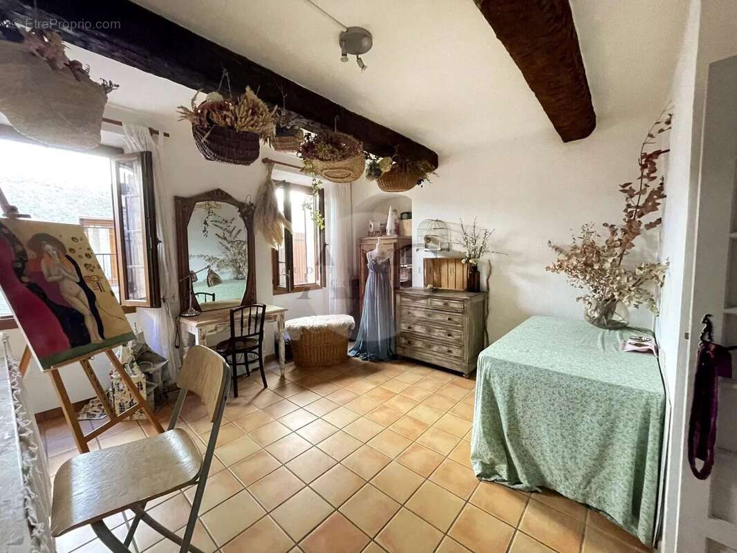 Maison à MONTAUROUX