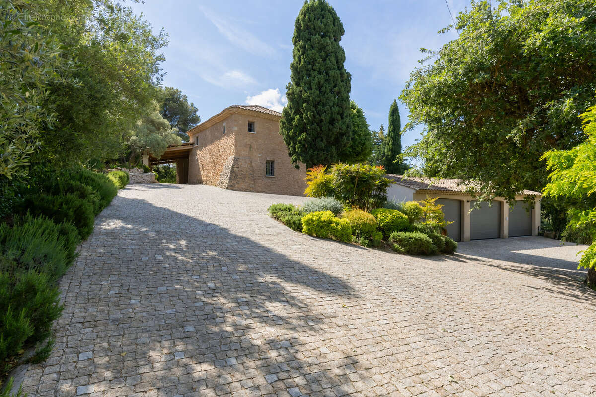 Maison à AIX-EN-PROVENCE