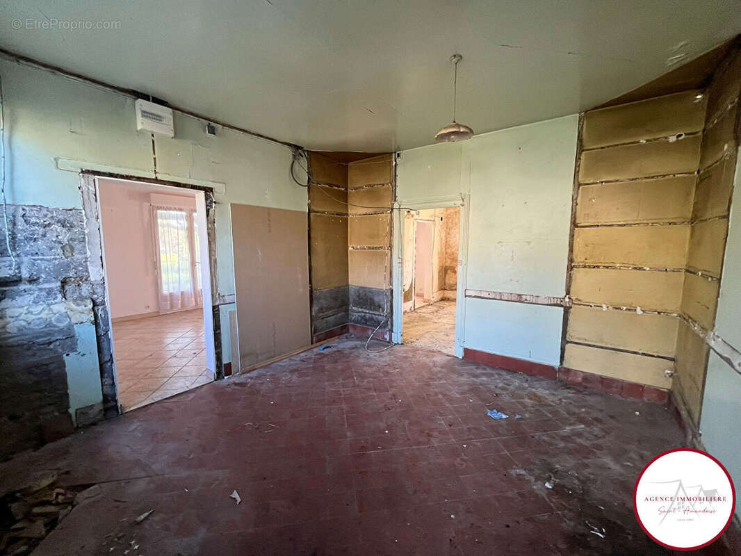 Maison à SAINT-AMAND-MONTROND