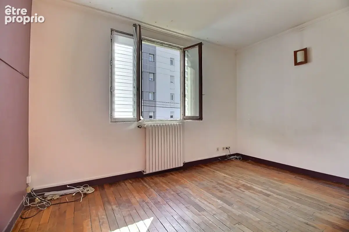 Grande maison familiale avec jardins, garage et fort potentiel - photo 20