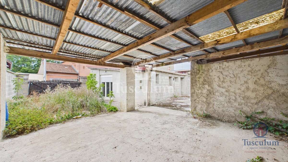 Maison divisée en deux appartements - photo 13